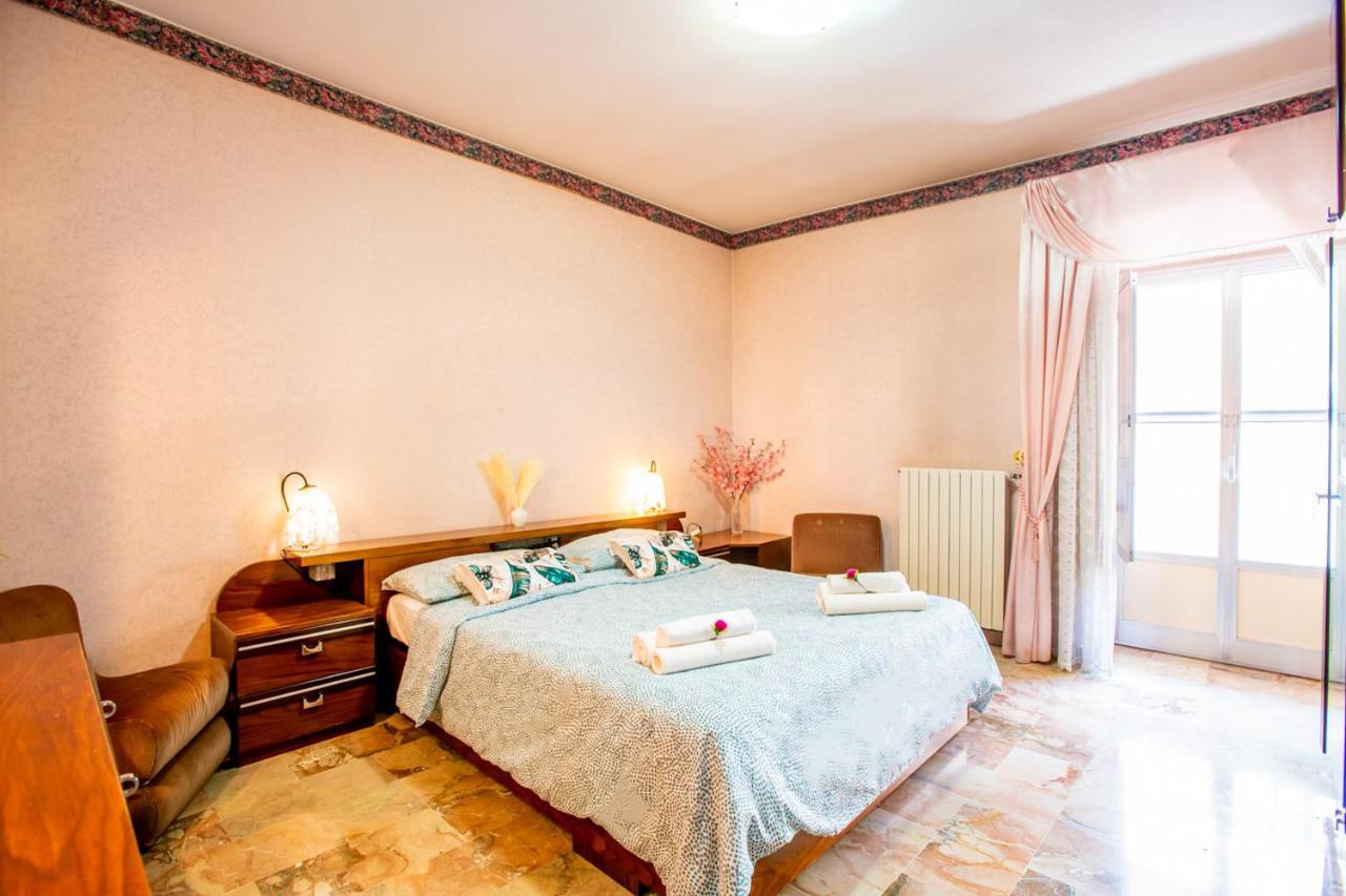 Barocco Room Wi-Fi Ragusa Exteriör bild